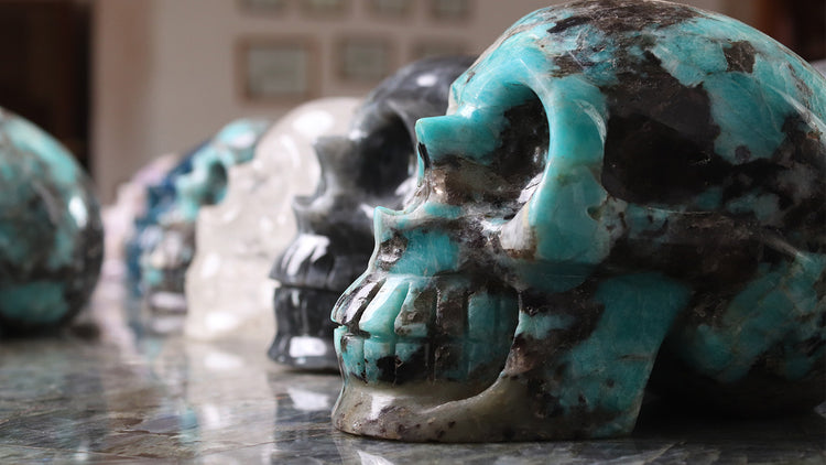 Handmade Luxury Gem Decor Skull Carvings